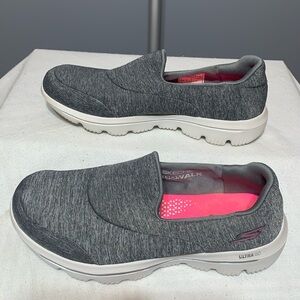 Sketchers Shoes
